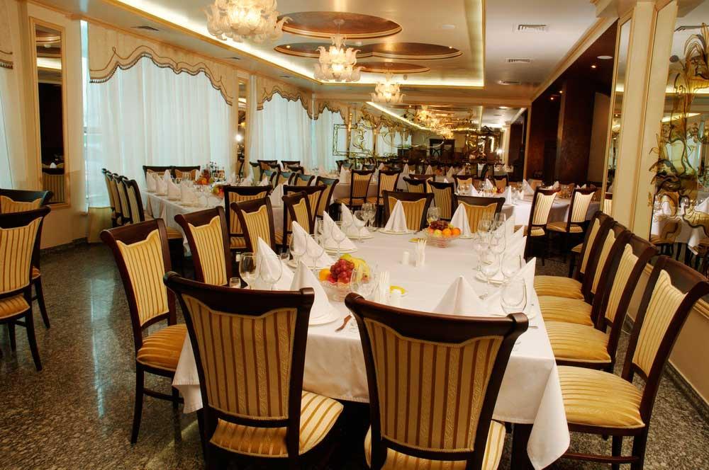 Royal Palace Hotel アルマトイ エクステリア 写真